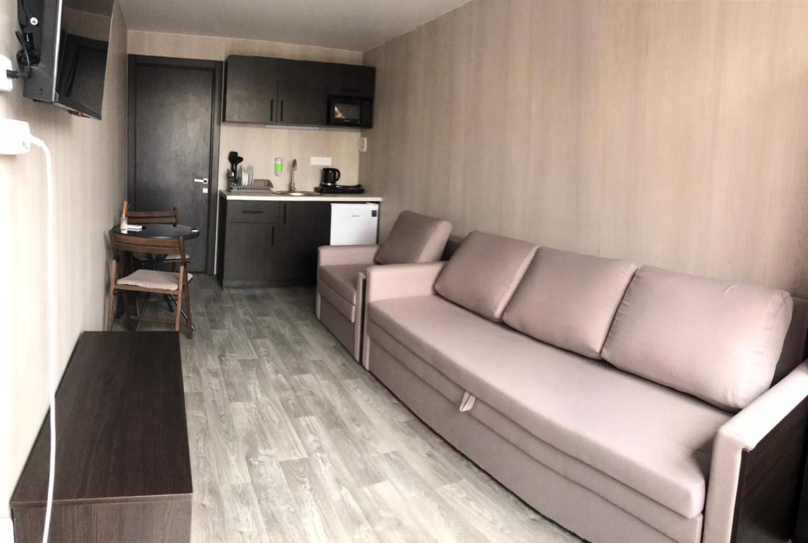 База Відпочинку Шалена Жаба Novomoskovs'k Esterno foto